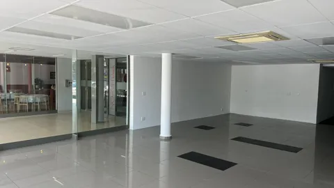 WhatsApp Image 2025-11-13 at 13.38.43.